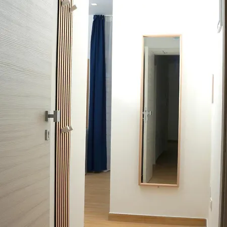 Little Pompeii 3*